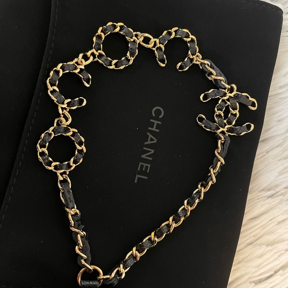 Chanel Wrislet O Coin Purse - Picture 4 of 8